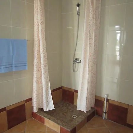 Vila Orient 1 בית הארחה