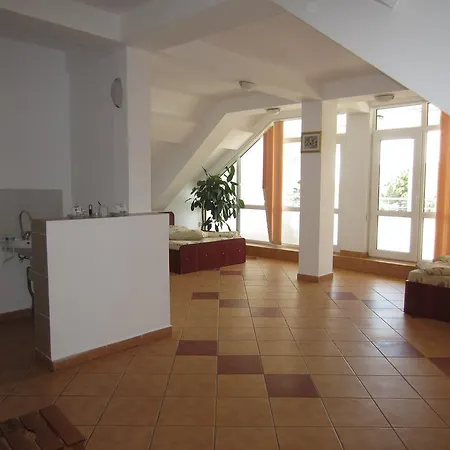 Vila Orient 1 בית הארחה