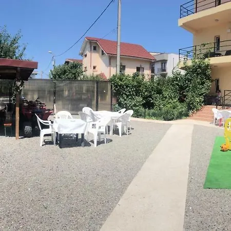 Vila Orient 1 בית הארחה *